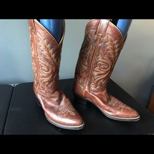 Men’s Size 10 Cowboy Boots